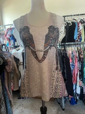 Ginger G Beige Tank Top with Double Elephant Graphic